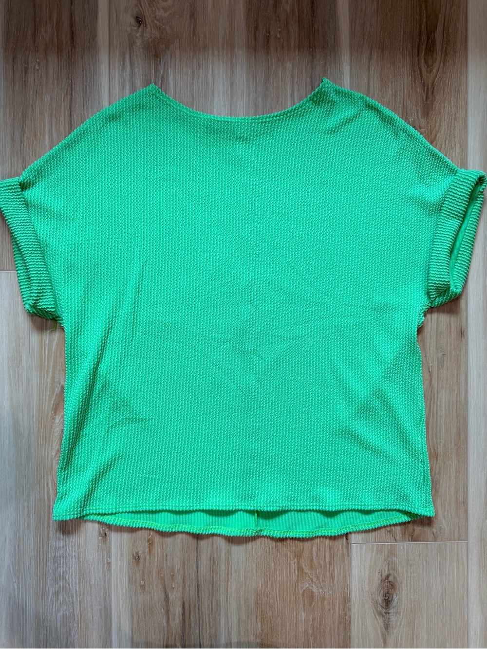DD Design Women's Bright Kelly Green raised rib Short Sleeve Top